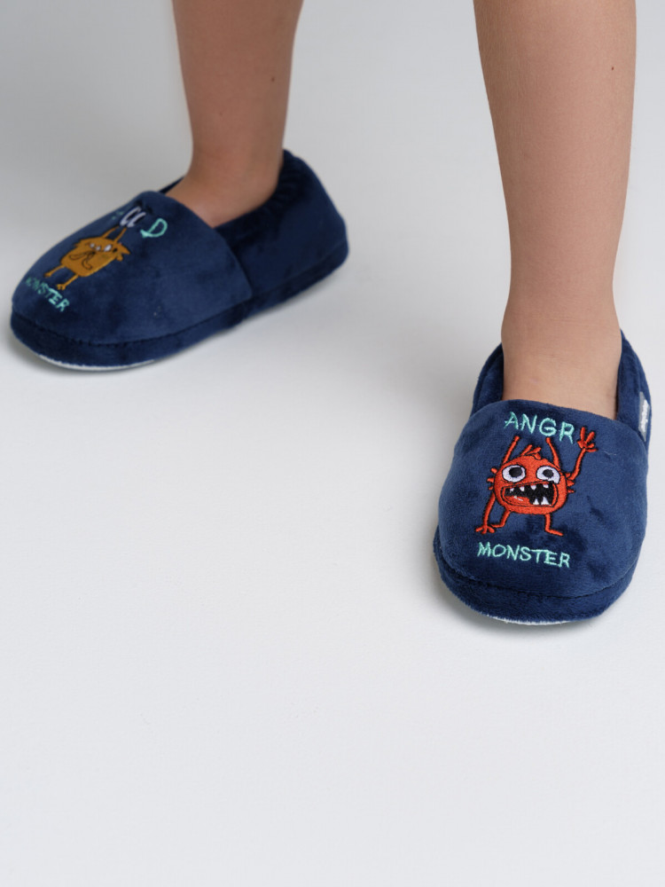 Тапочки для мальчиков | Home Monsters | PlayToday