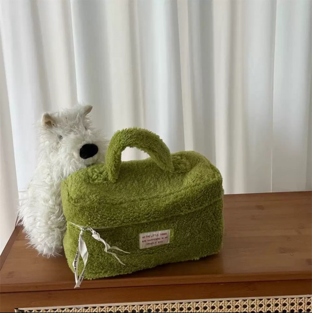 Косметичка плюшевая