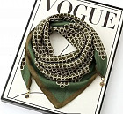 темно-зеленый