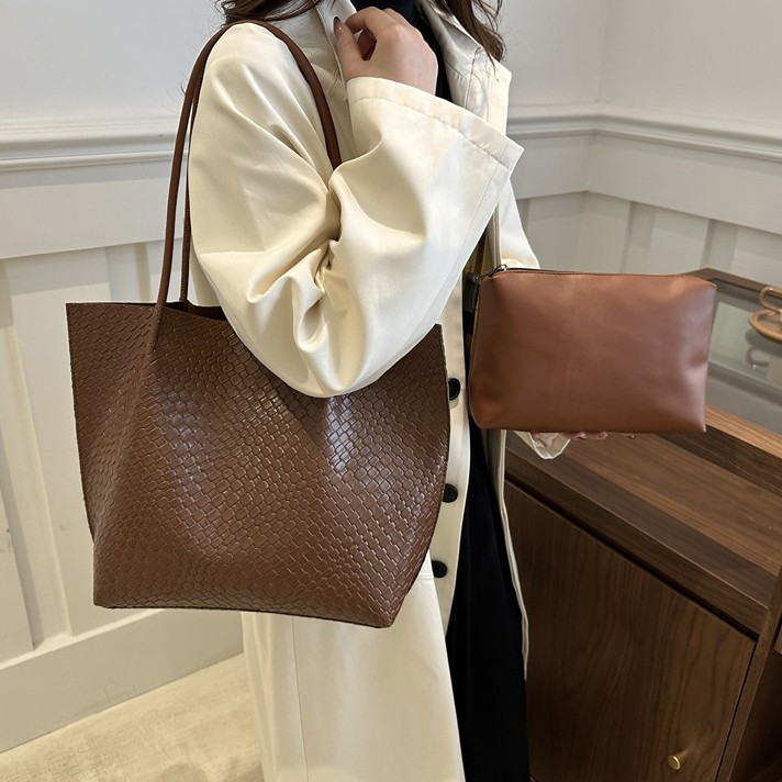 Сумка с косметичкой женская