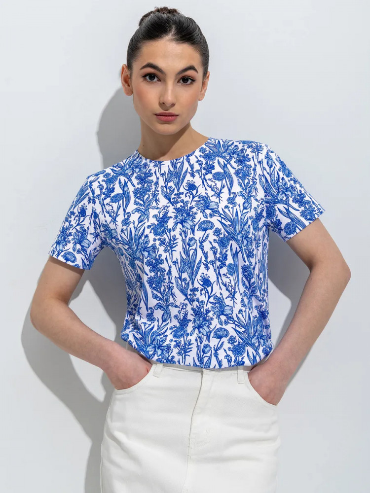 Футболка женская «Магнолия» | Бенефис | Апрель