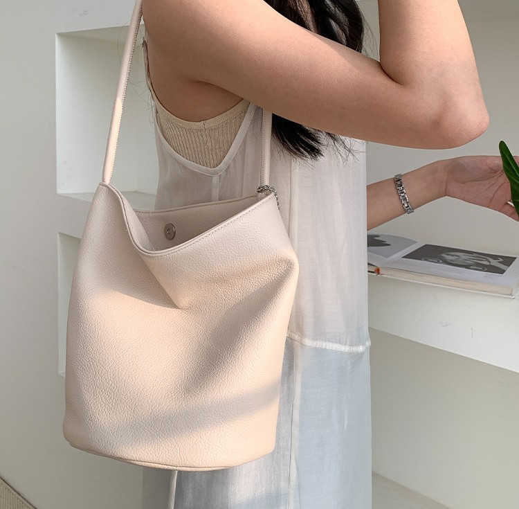 Сумка-бочонок женская