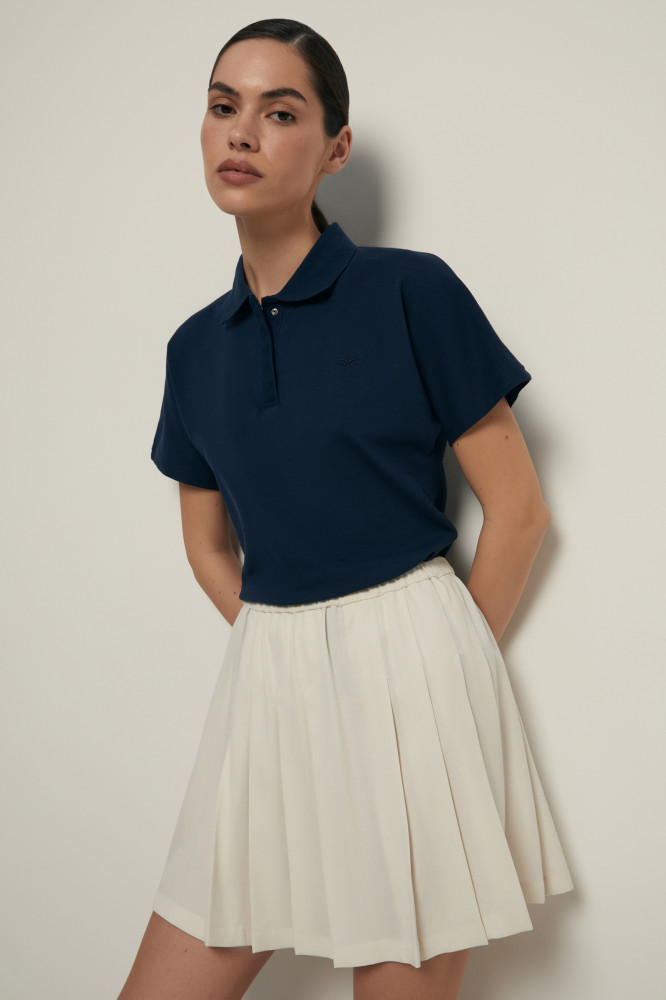 Поло приталенного силуэта с вышивкой | Finn Flare