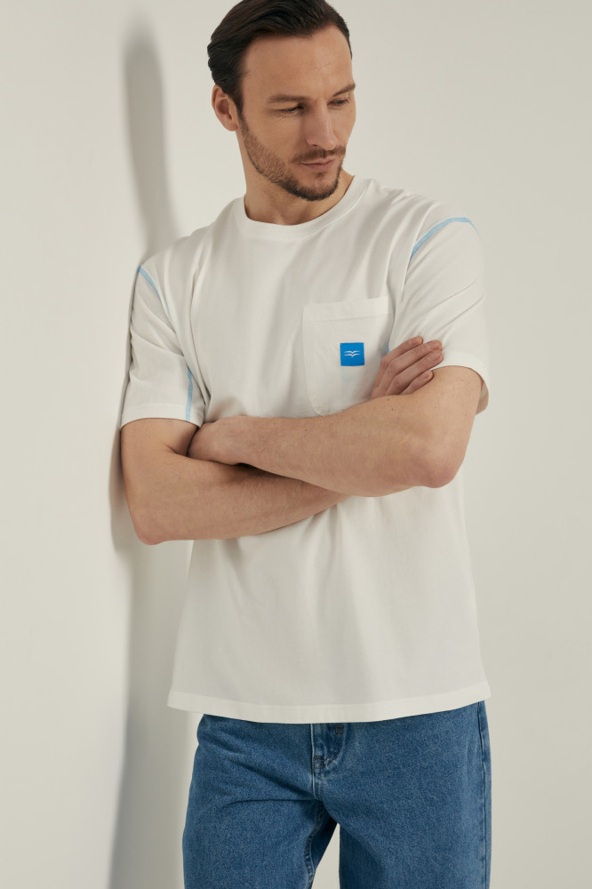 Футболка свободного силуэта с контрастной отделкой | Finn Flare