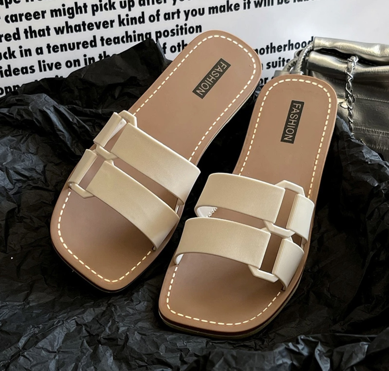 Шлепанцы женские