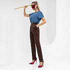 коричневый