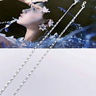 серебристый