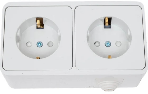 Розетка двойная с заземлением со шторкой «Aqua» | InHome