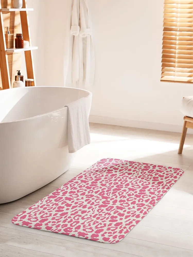 Коврик для ванной комнаты «Розовый леопард» | Розовый леопард | JoyArty