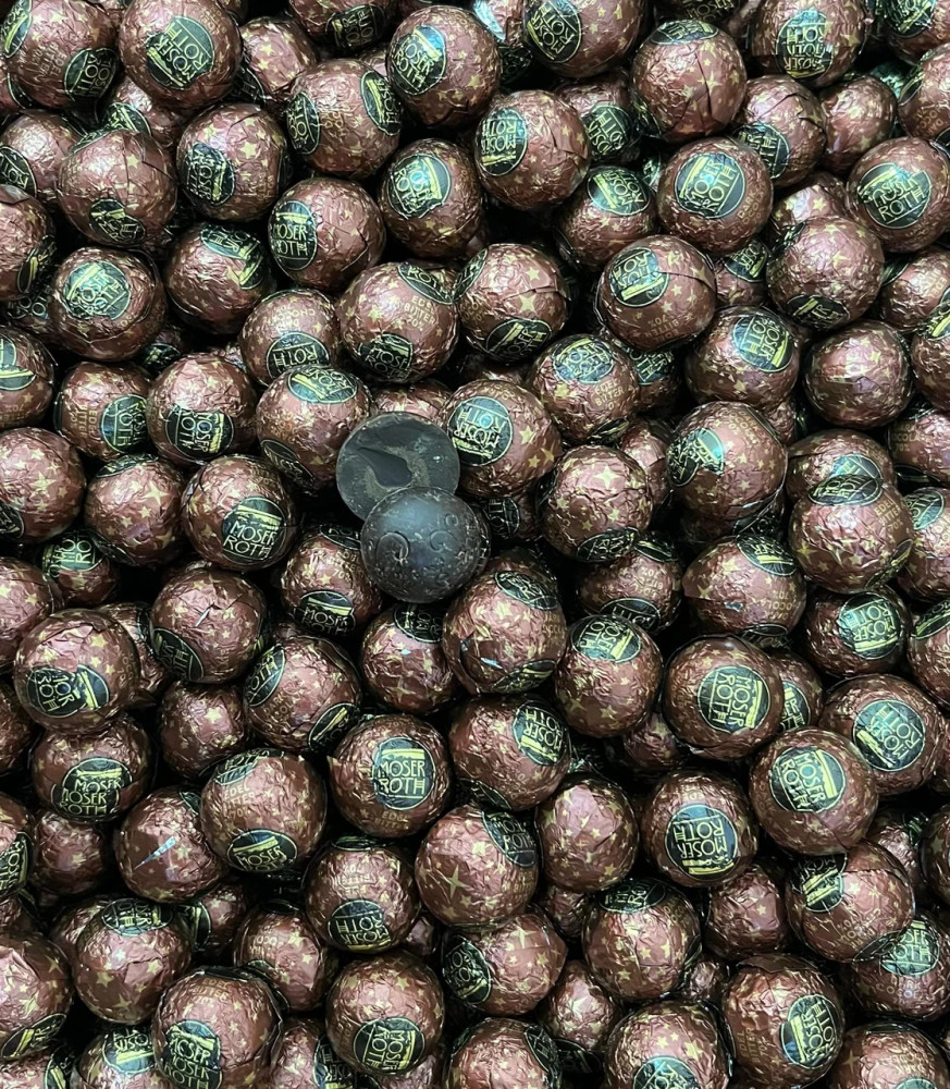 Шарики из темного шоколада в подарочной коробке «Dark 70%» | Moser Roth