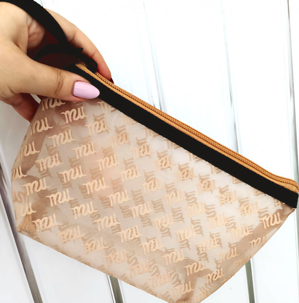 Косметичка «Ню»