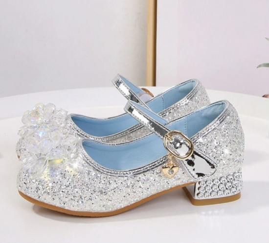 Туфли для девочек праздничные
