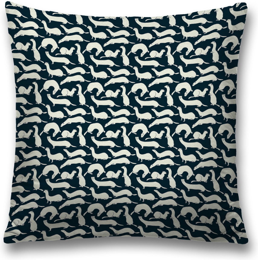 Наволочка декоративная «Любопытная выдра» | JoyArty