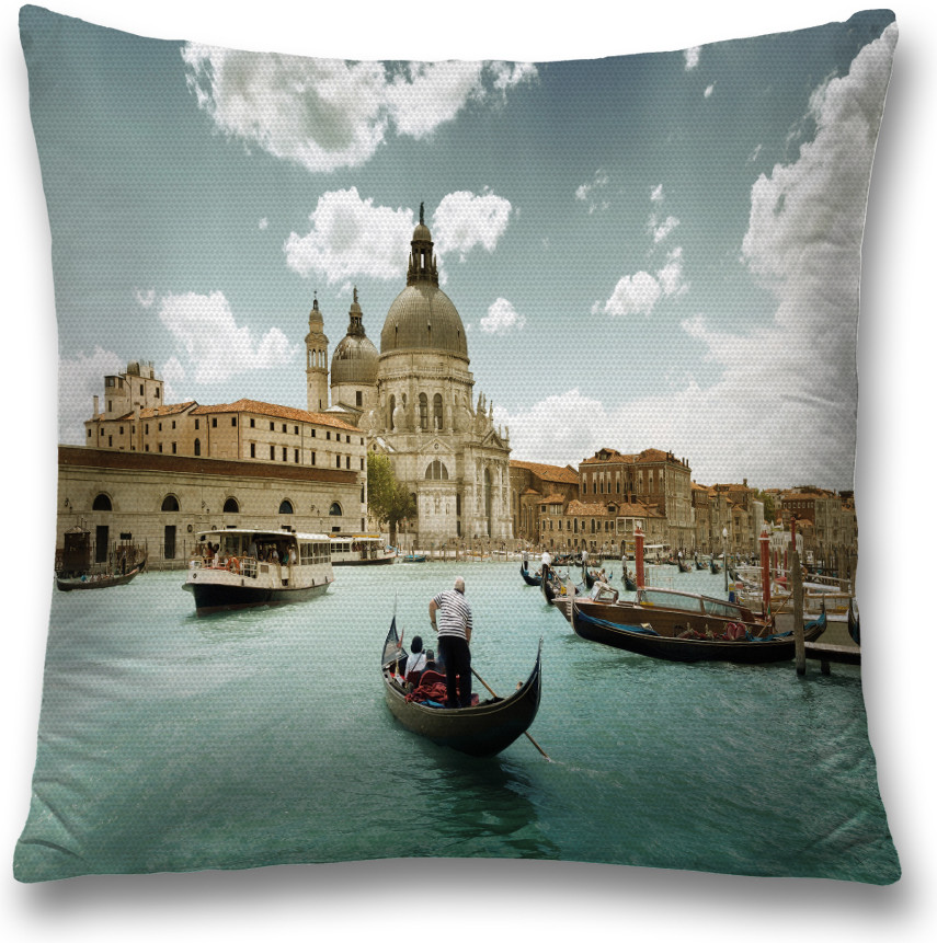 Наволочка декоративная «Собор Санта-Мария» | JoyArty