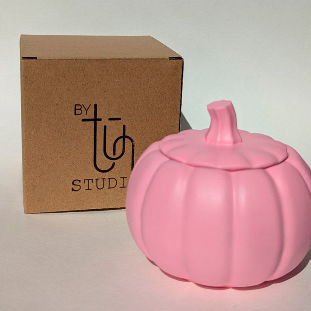 Ароматическая свеча в виде розовой тыквы «Orange Blossom — Jo Malone» | TÜN