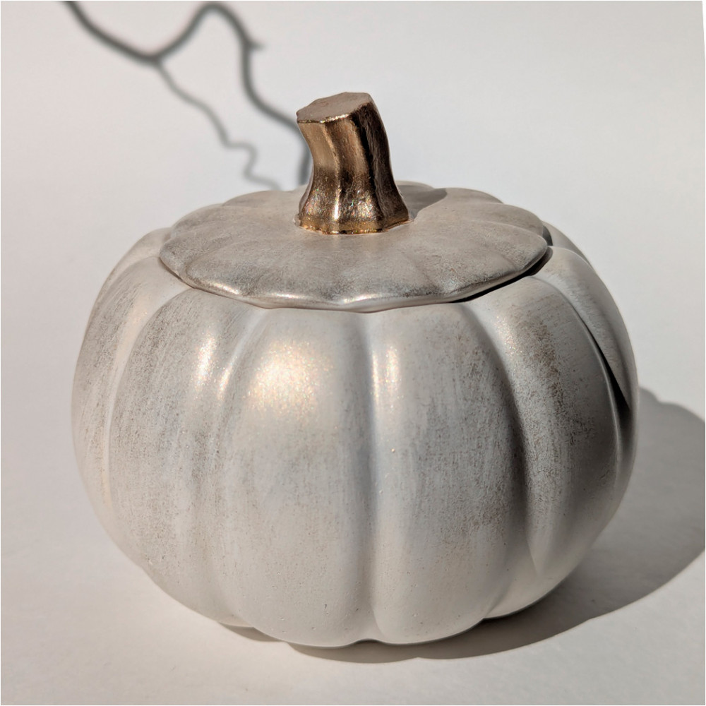 Ароматическая свеча в виде тыквы цвета шампань «Orange Blossom — Jo Malone» | TÜN