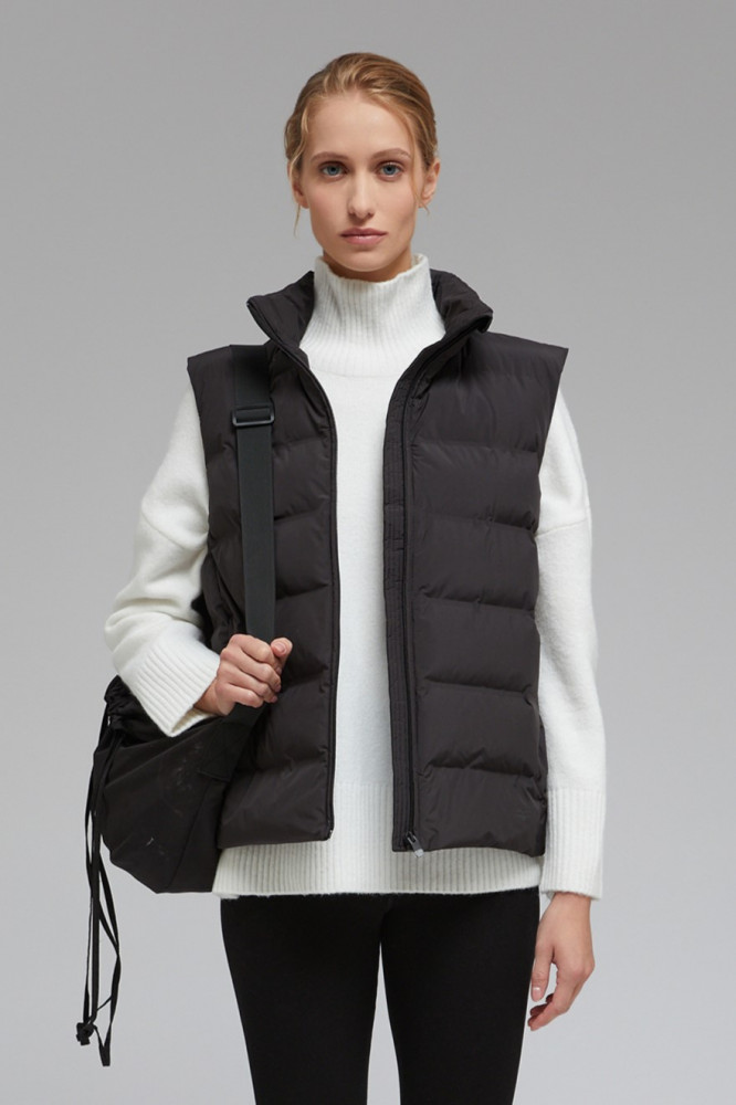 Жилет утепленный женский | Finn Flare