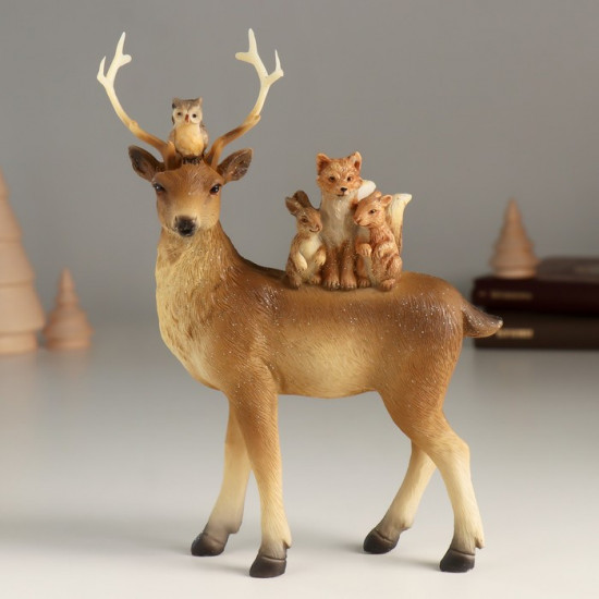 Фигурка «Олень со зверятами»