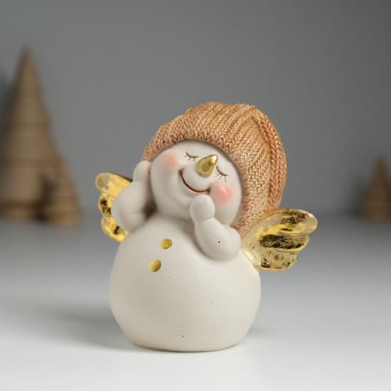 Фигурка «Снеговичок в золотистом вязанном колпаке с крылышками»