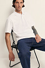 белый