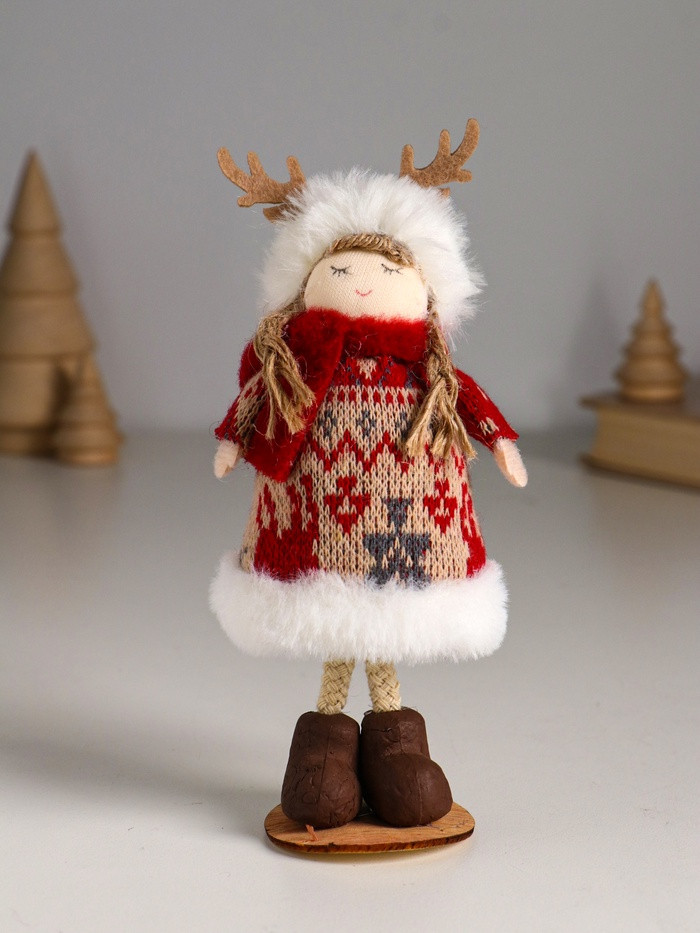 Кукла интерьерная текстильная «Малышка в вязаном платье в шапке с рожками»