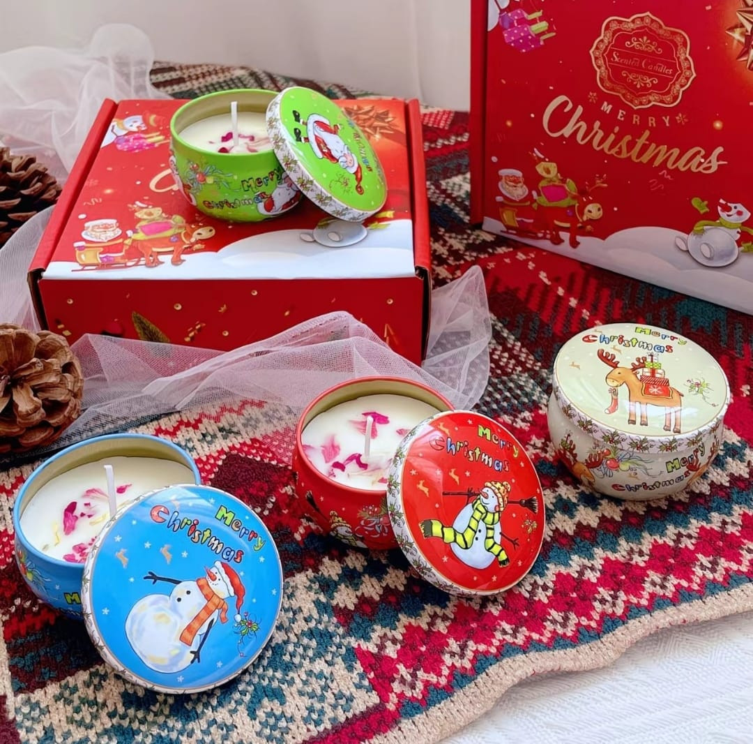 Набор аромасвечей в праздничных баночках