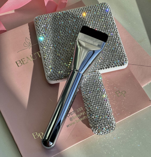 Плоская кисть для тонального крема