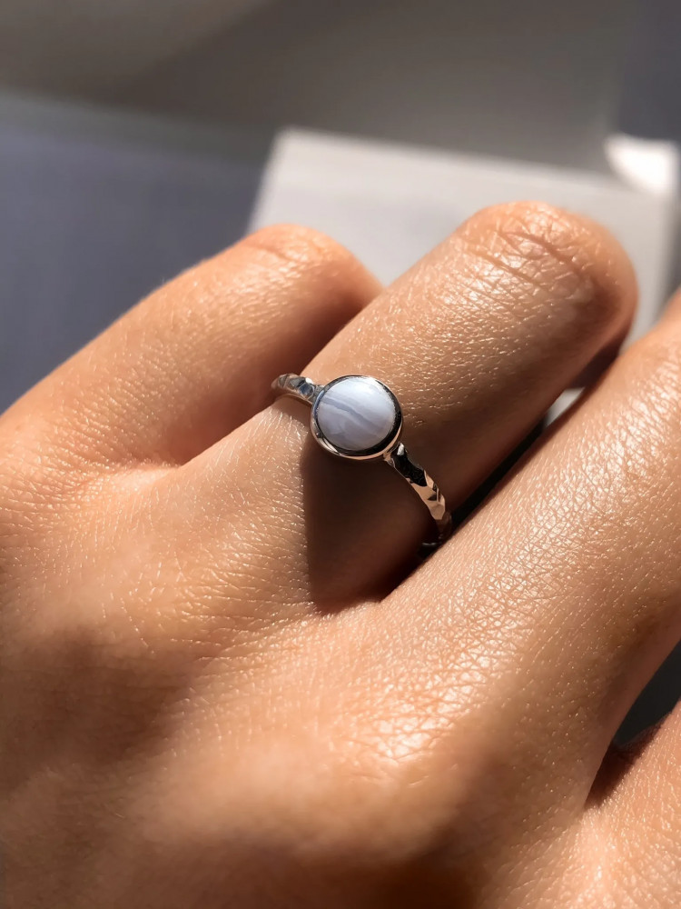 Кольцо из серебра с лавандовым агатом | Sunset | Sbleskom