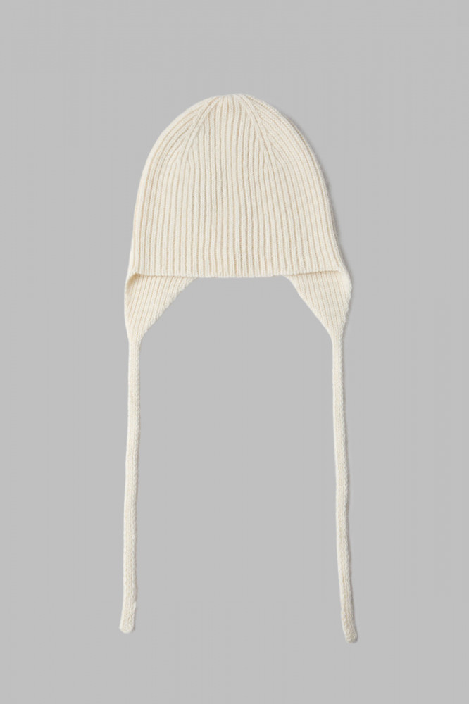 Шапка женская с шерстью енота | Finn Flare