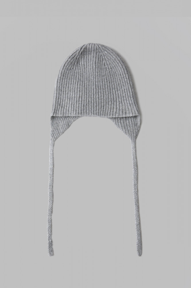 Шапка женская с шерстью енота | Finn Flare