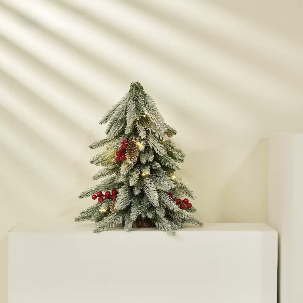 Искусственная ёлка с подсветкой и декором «Зимняя сказка»