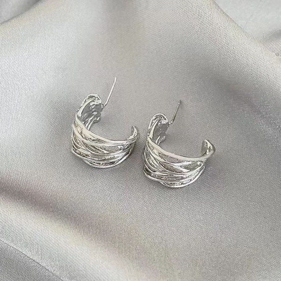 Крупные кольца с многослойной фактурой