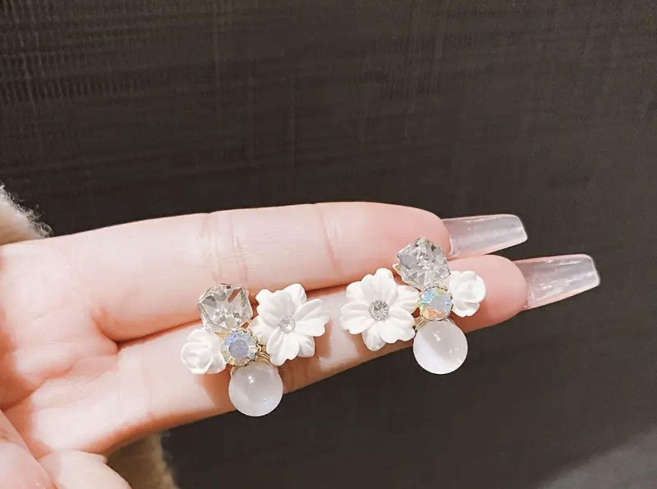 Серьги женские «Чудо белое»