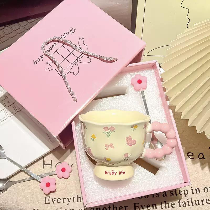 Керамическая кружка с ложкой в подарочной коробке «Enjoy Life»