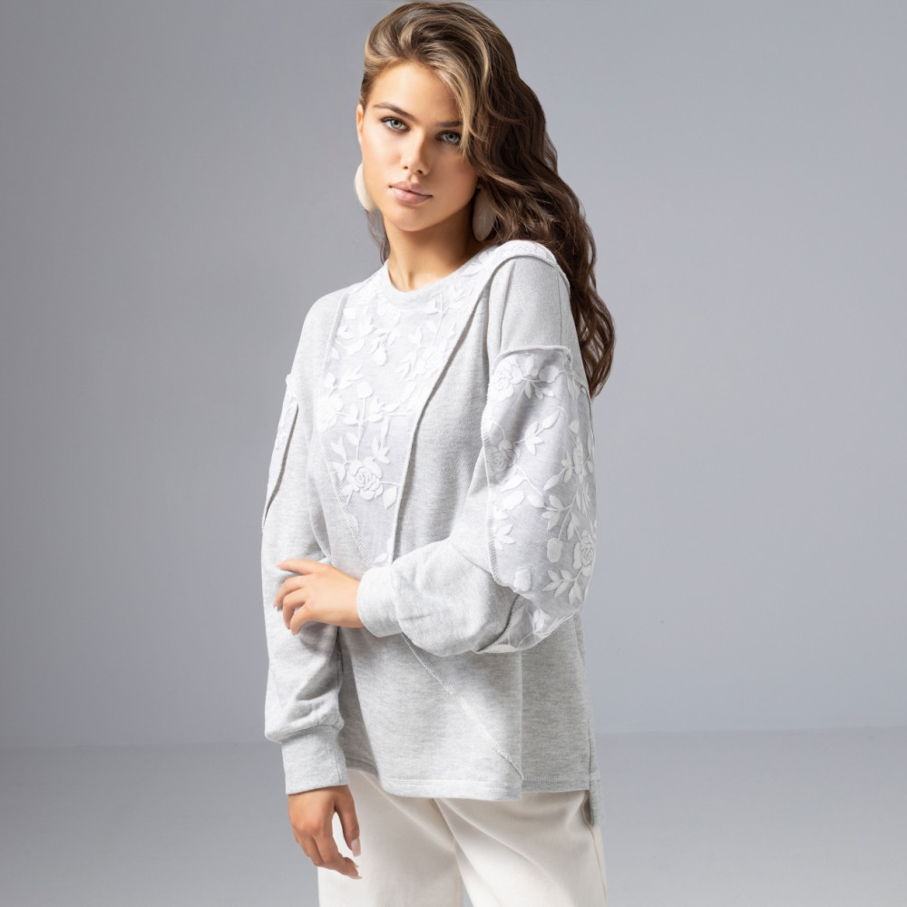 Свитшот женский «Границы нежности Мелодия чувств» | Charutti