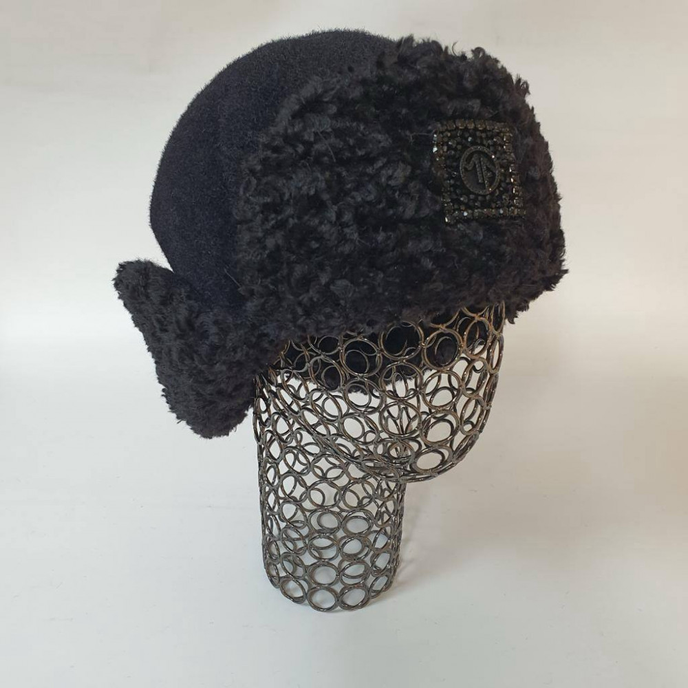 Мини-ушанка женская с короткими ушками на кнопках «Комби»