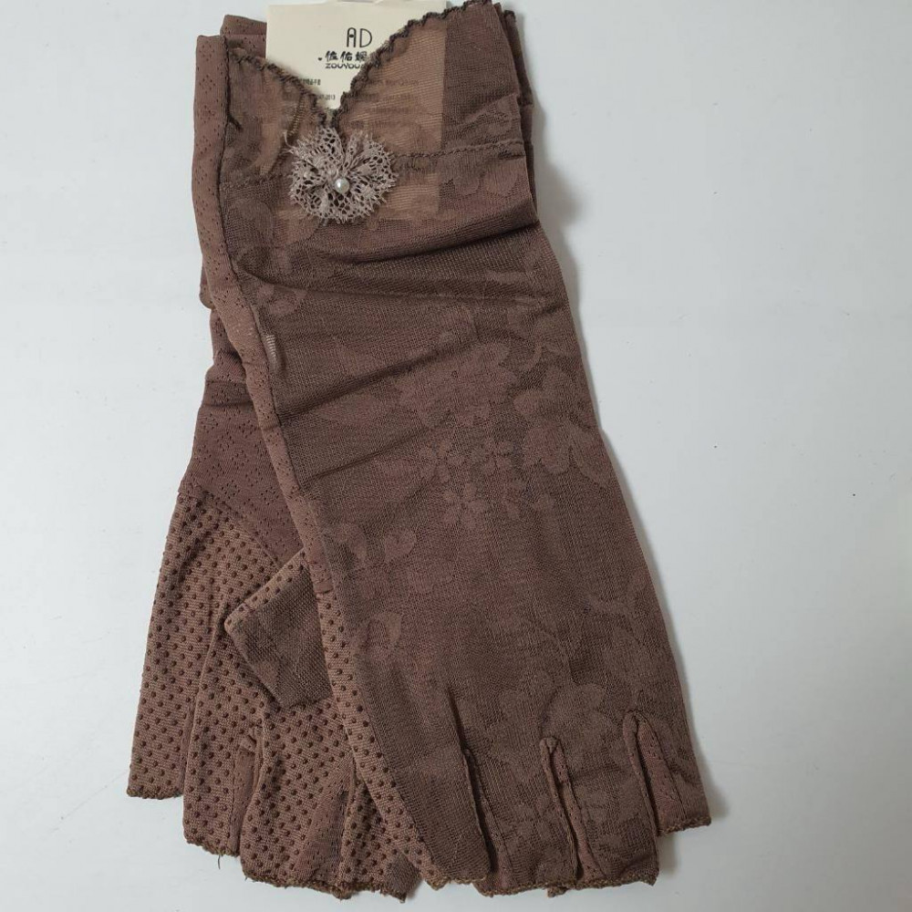 Женские гипюровые перчатки «Розы»