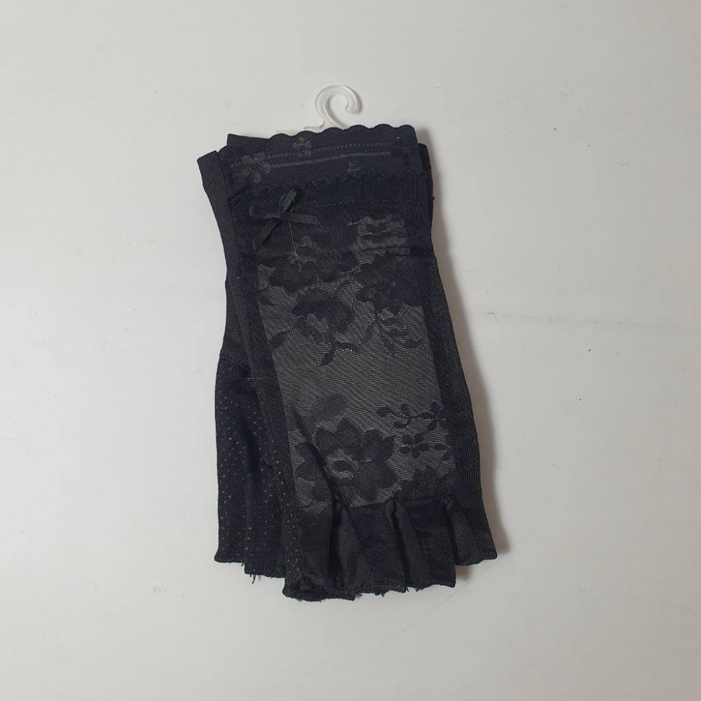 Перчатки из гипюра с короткими пальцами, ладошкой с тормозами, бантиком, по краю цветочки «Цветы»