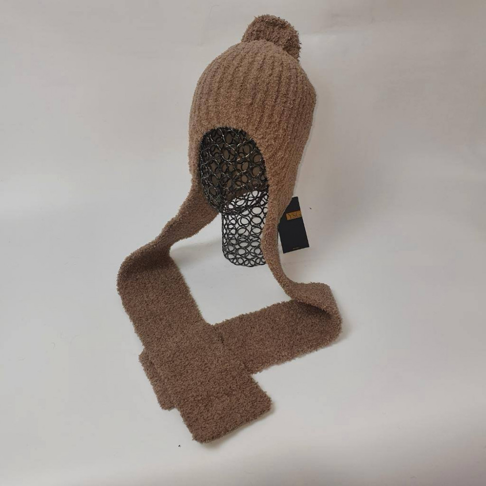 Ушанка однотонная с бубоном из плюша на флисе | YSG