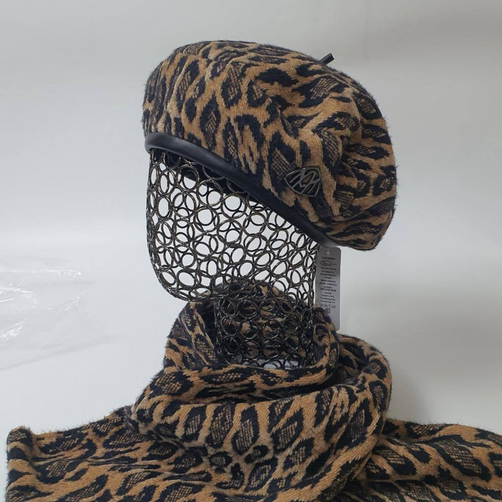 Комплект для женщин из берета с шарфом | Gerda