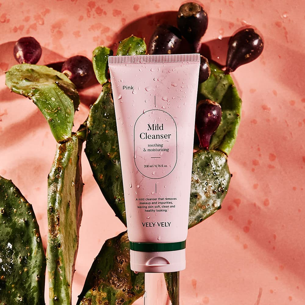 Успокаивающий слабокислотный гель для умывания «Pink Mild Cleanser» | VELY VELY