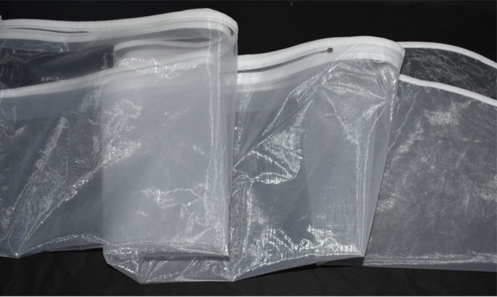 Чехол-накидка для одежды