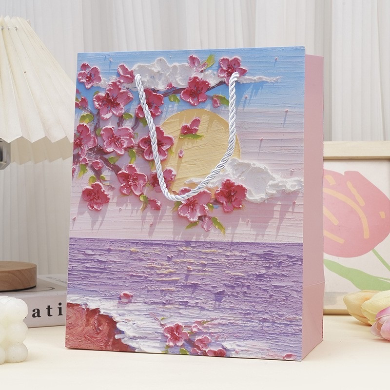 Подарочный картонный пакет с 3D-эффектом «Масляная живопись»