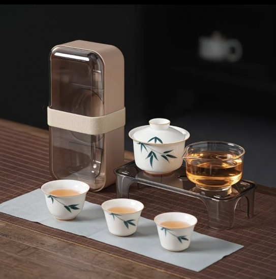 Гайвань с чашками