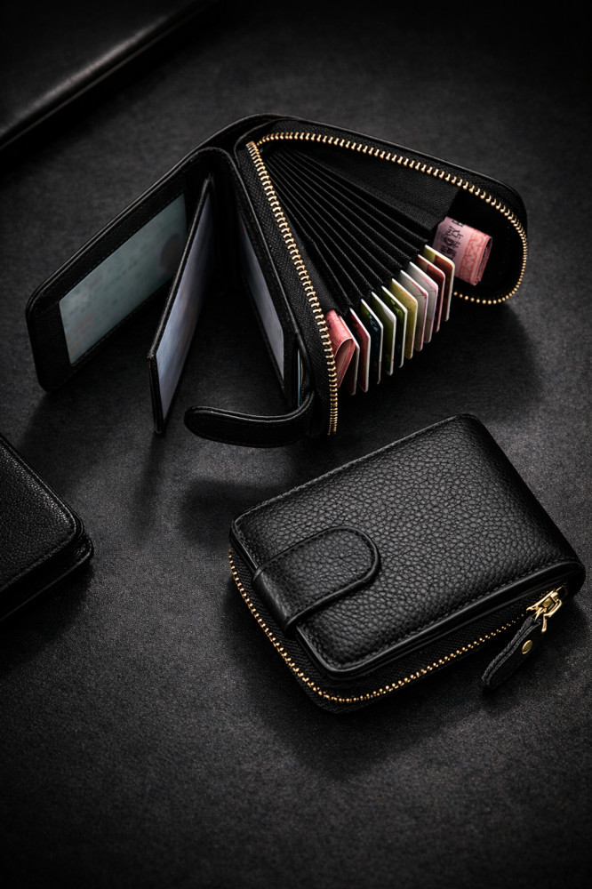 Кошелёк мужской на молнии с отделениями для карт и купюр