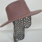 пыльно-розовый