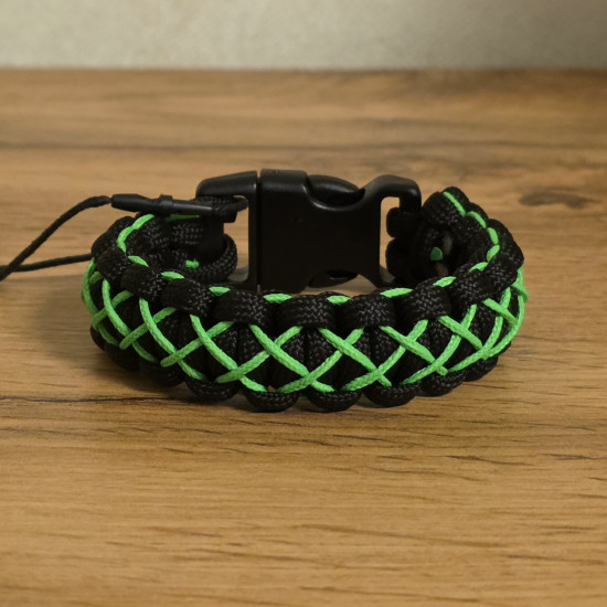 Браслет из паракорда
