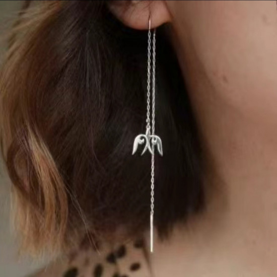 Этнические серьги-протяжки с подвеской в виде стилизованных крыльев