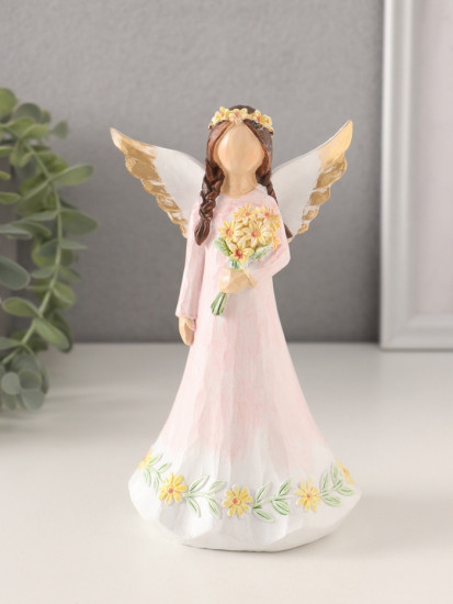 Фигурка «Девушка-ангел в нежно-розовом платье, с букетом»