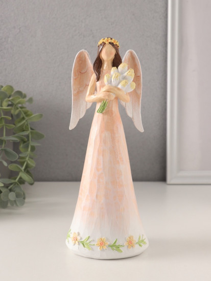 Фигурка «Девушка-ангел в персиковом платье с букетом тюльпанов»
